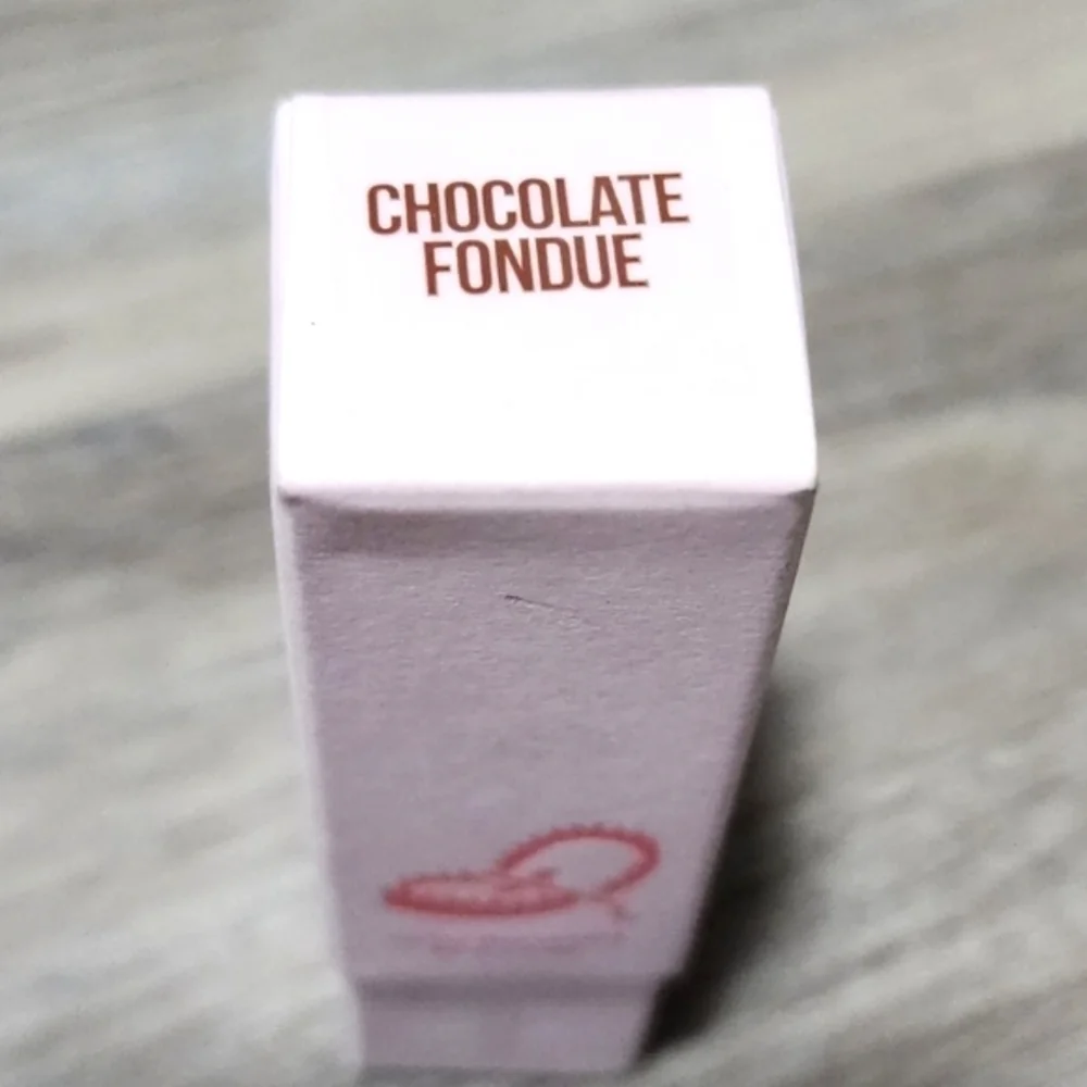 Jeffree Star Velvet Trap Lipstick in Shade Chocolate Fondue - New In Box